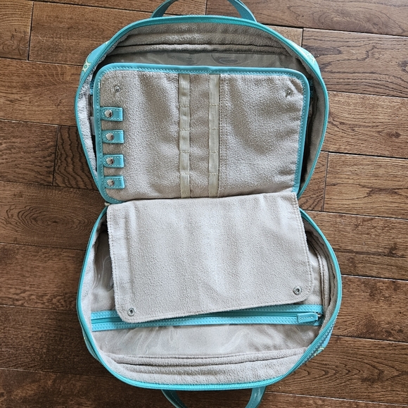 STELLA & DOT | zip jewelry travel luggage case - Picture 11 of 16